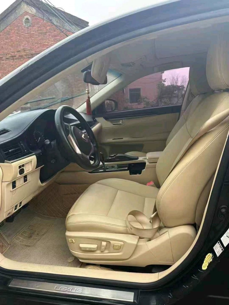 东莞14年雷克萨斯ES7