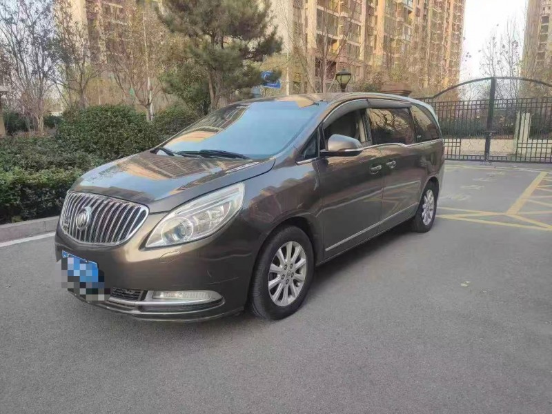 青岛13年别克GL82