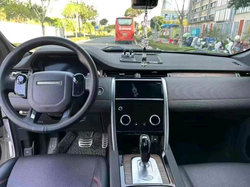 广州21年路虎揽胜运动7