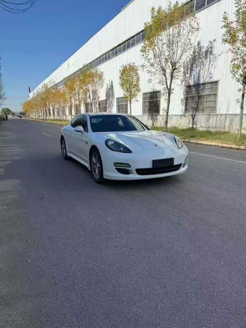 东营12年保时捷帕拉梅拉2