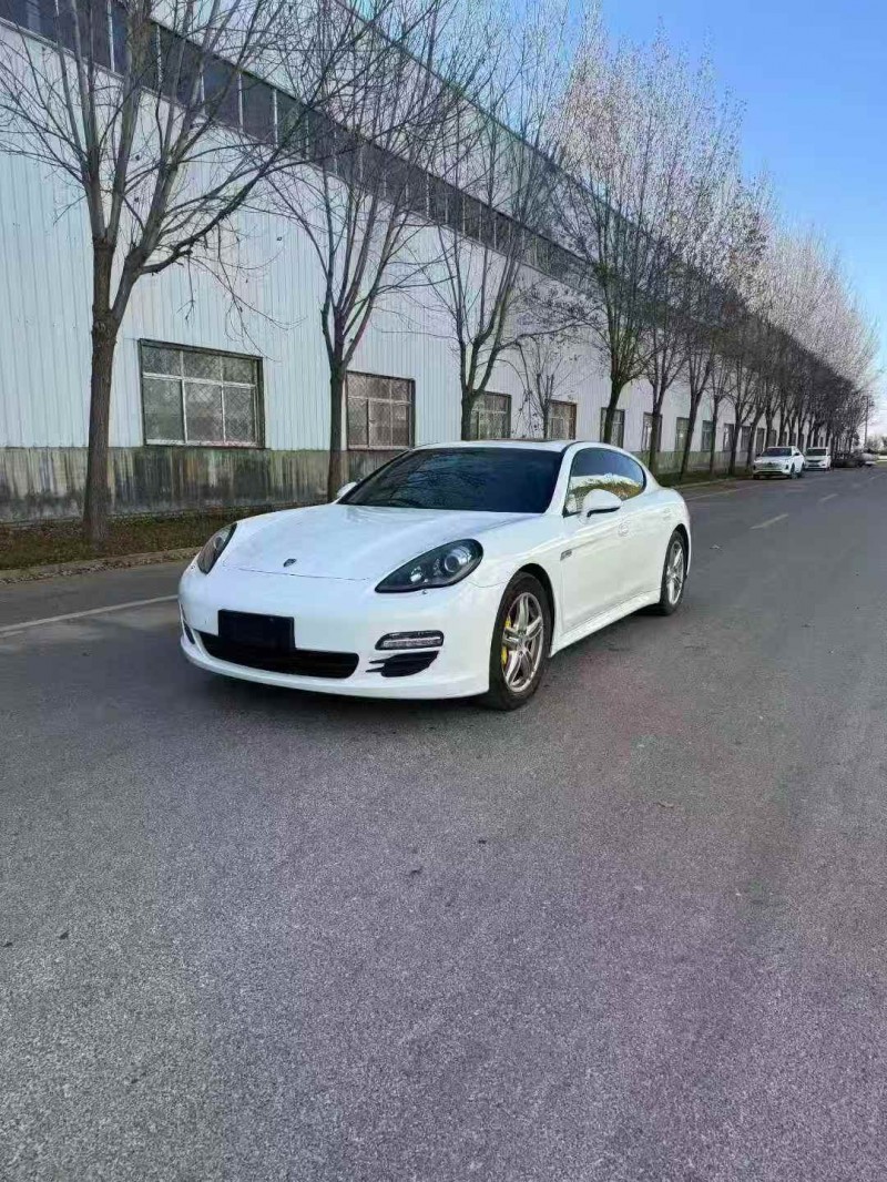 东营12年保时捷帕拉梅拉3