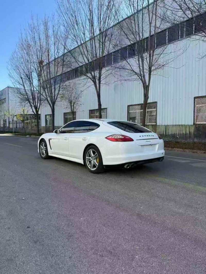 东营12年保时捷帕拉梅拉8