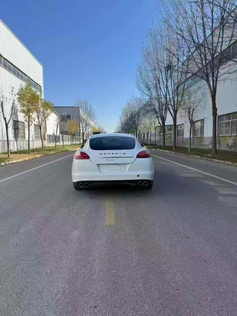 东营12年保时捷帕拉梅拉9