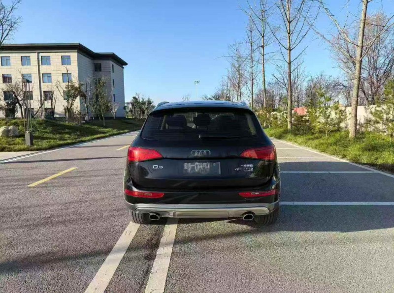 湘潭17年奥迪Q58