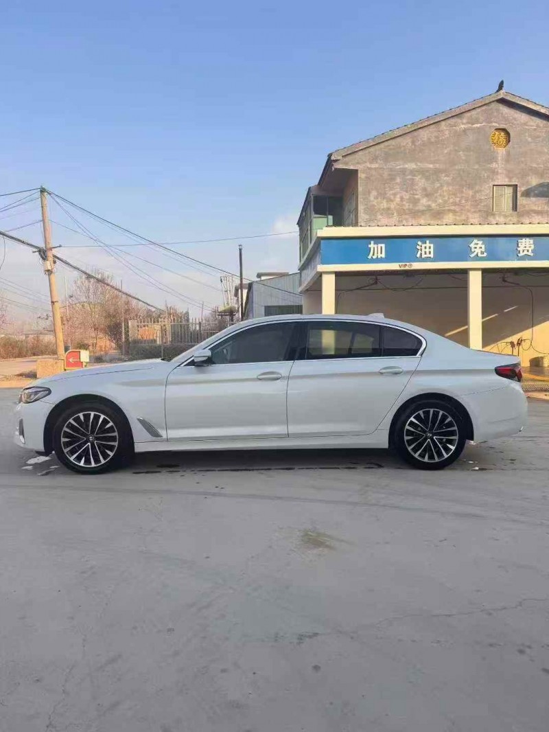 济宁21年宝马5系7