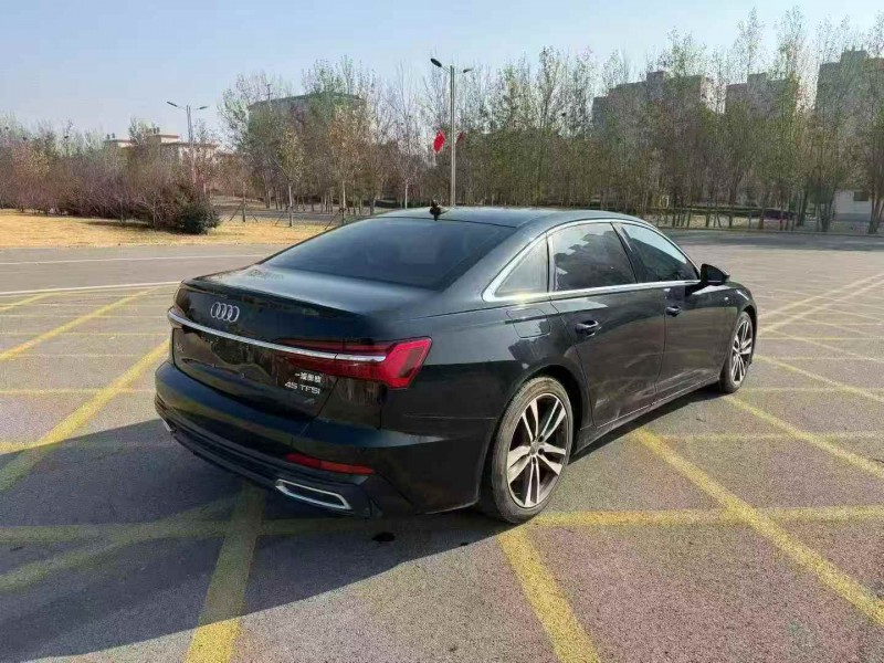 枣庄19年奥迪A6L8