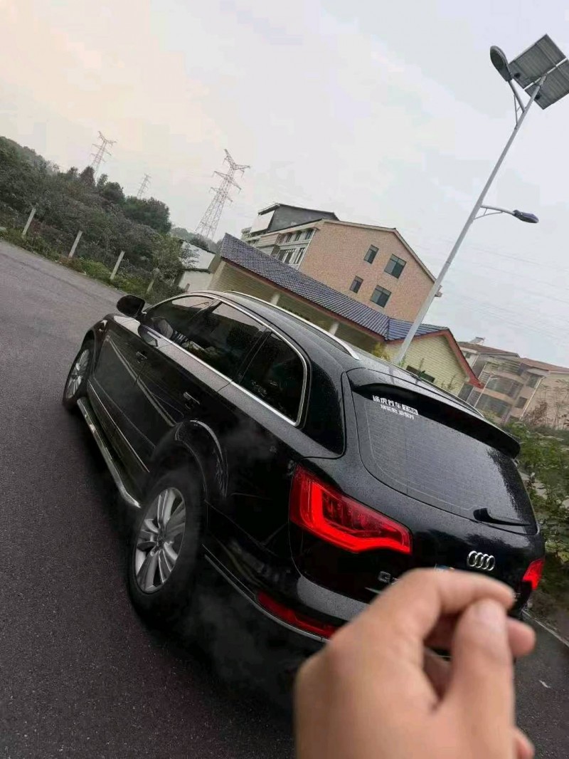 台州12年奥迪Q76