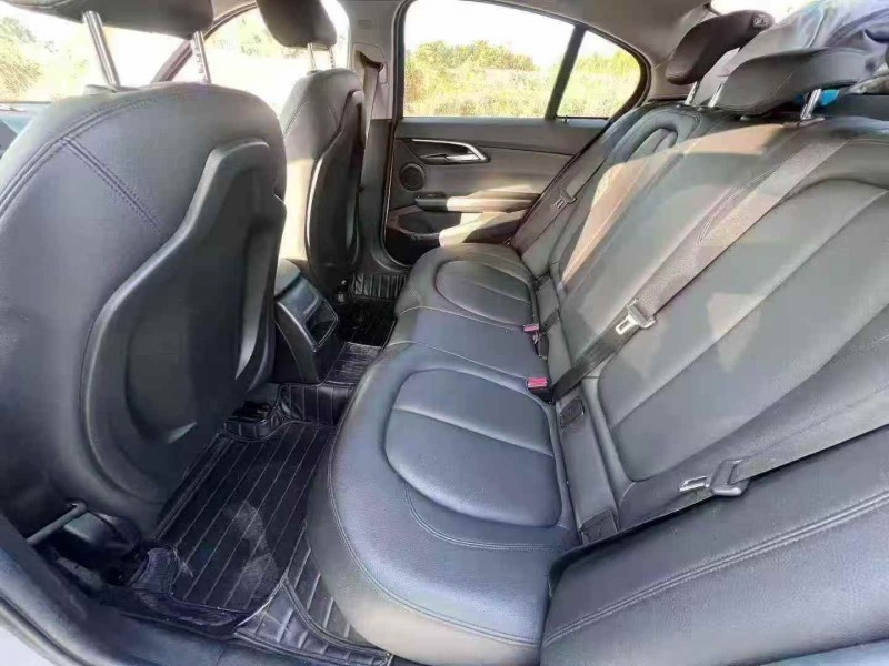 衡阳19年宝马1系5