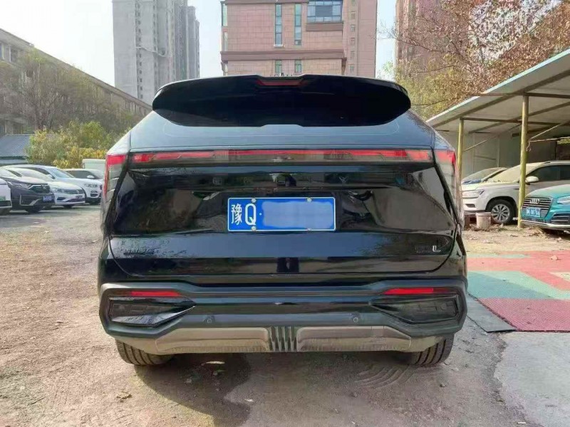 平顶山23年吉利博越8