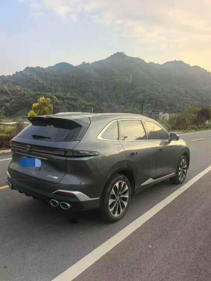 宁波25年长安汽车CS758