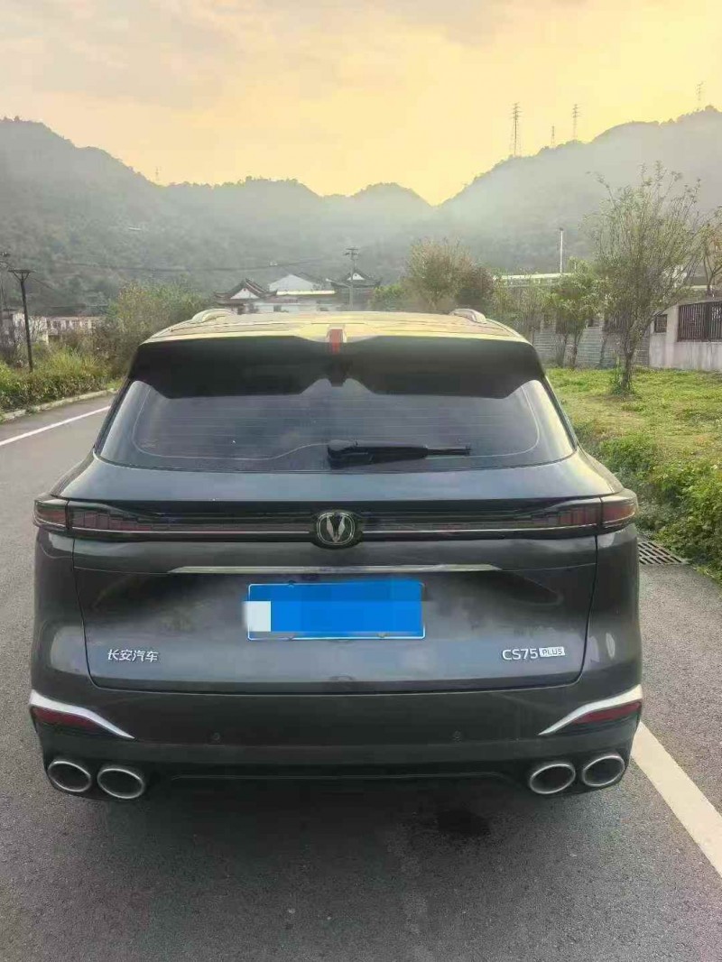 宁波25年长安汽车CS759