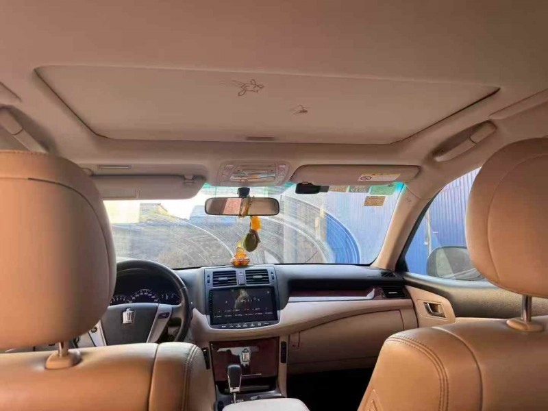 东营13年丰田皇冠8