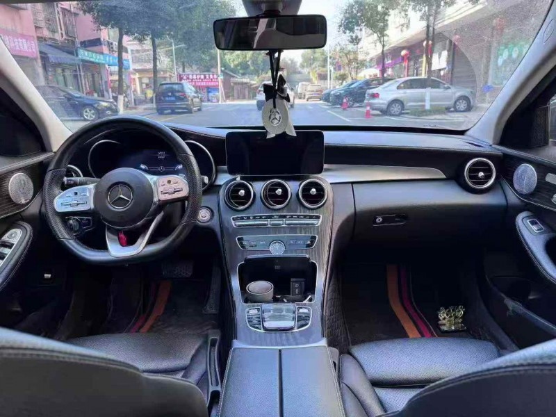 张家界21年奔驰C4