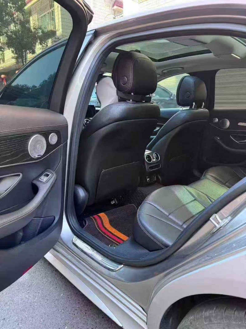 张家界21年奔驰C5