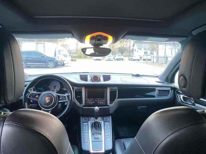 烟台16年保时捷Macan4