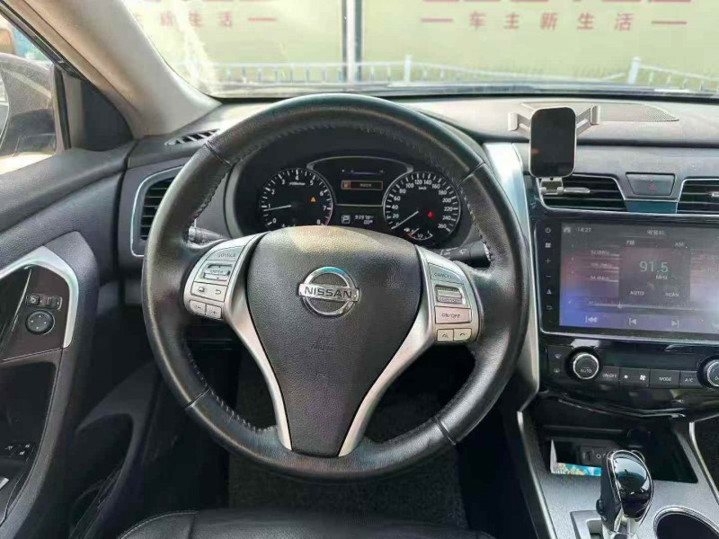 湖州18年日产天籁6