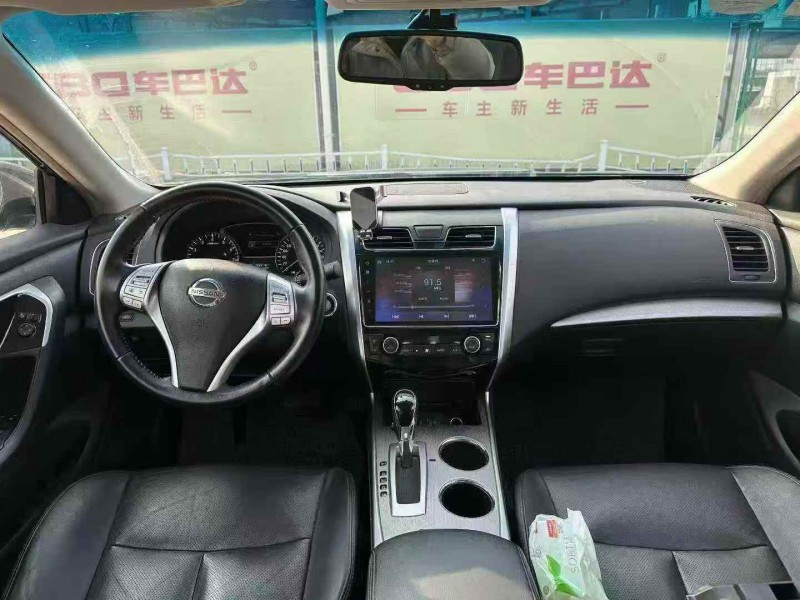 湖州18年日产天籁7