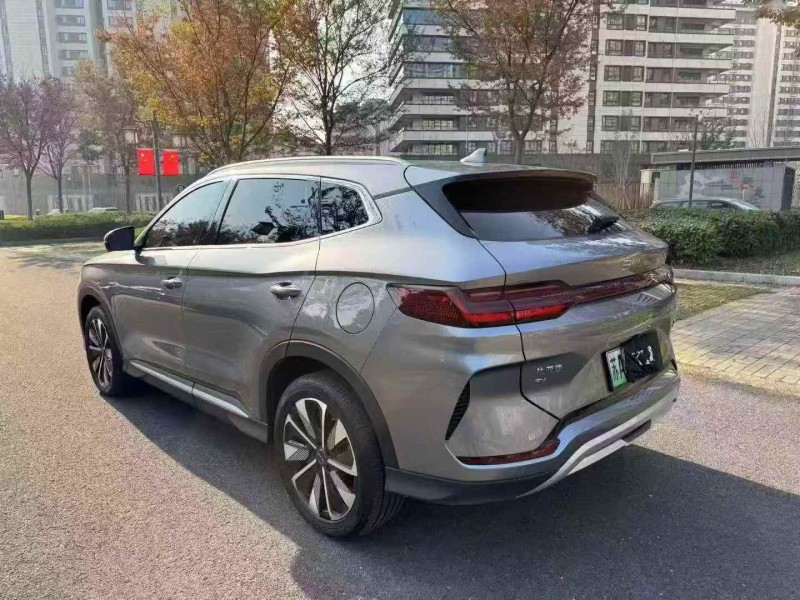 无锡25年比亚迪宋9