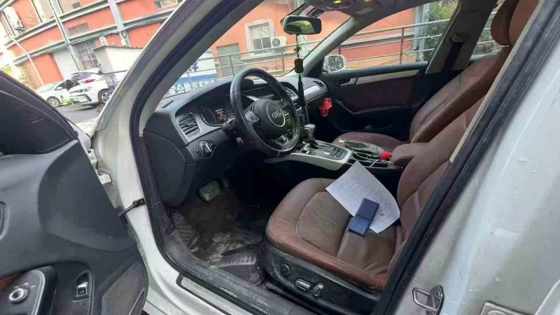 嘉兴14年奥迪A4L4