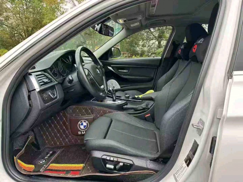 重庆17年宝马3系4