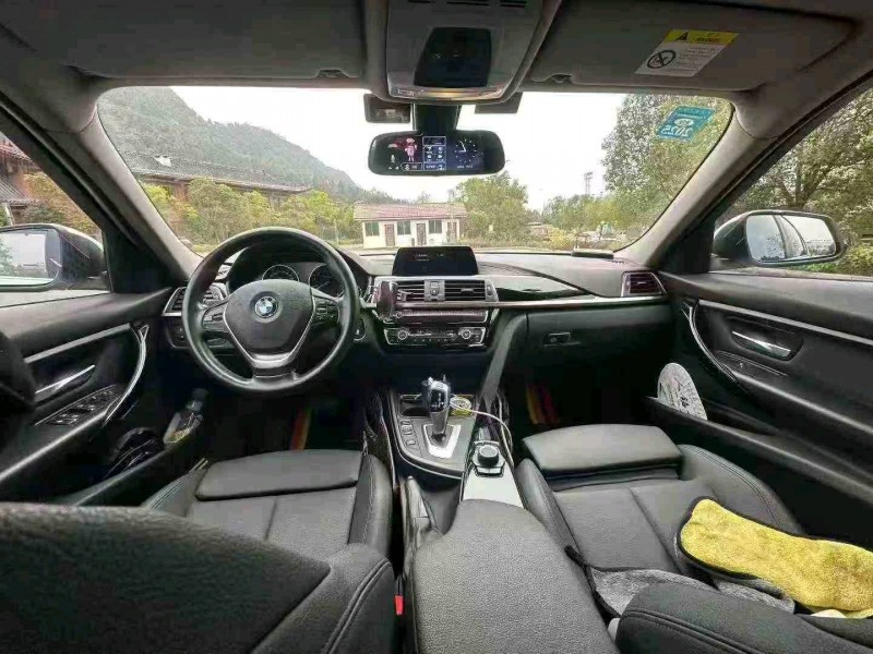 重庆17年宝马3系6