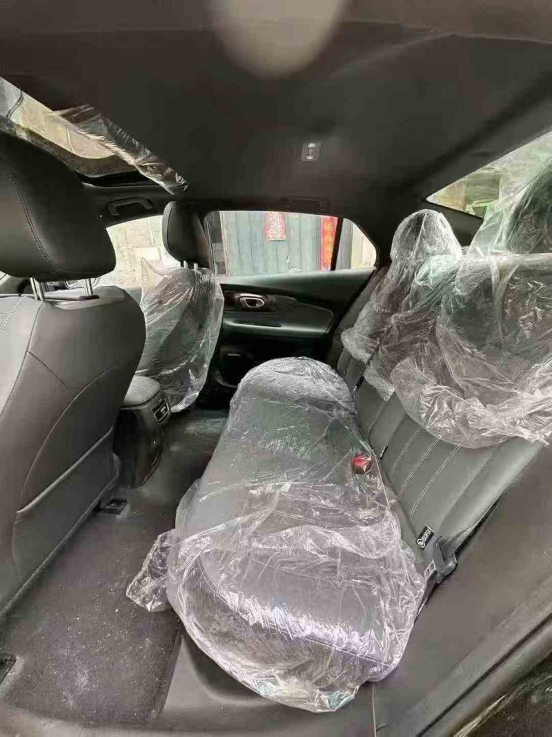 攀枝花25年传祺影豹6