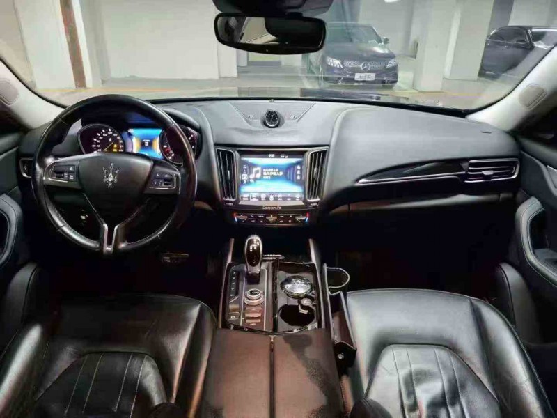 贵阳20年玛莎拉蒂Levante4