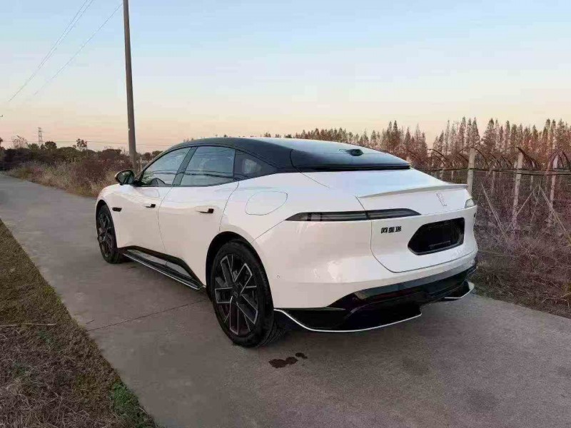 温州25年阿维塔067