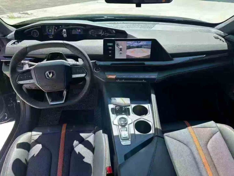 汕头25年长安汽车UNI4