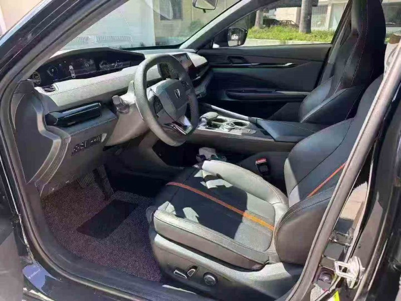 汕头25年长安汽车UNI5