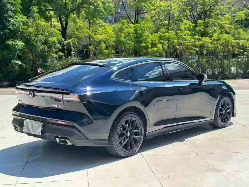 汕头25年长安汽车UNI7