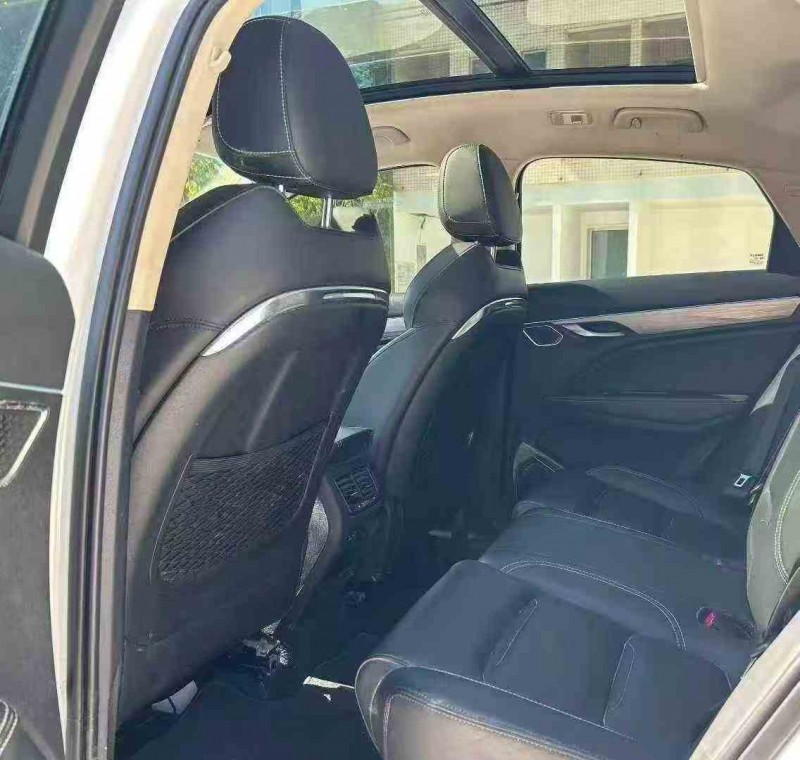 佛山20年吉利星越6