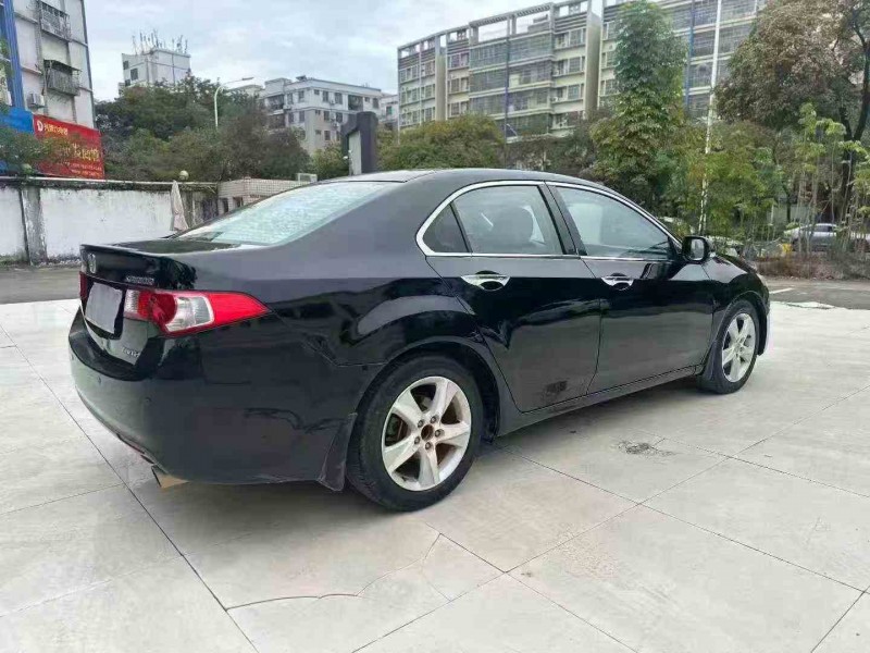 汕头11年本田思铂睿8