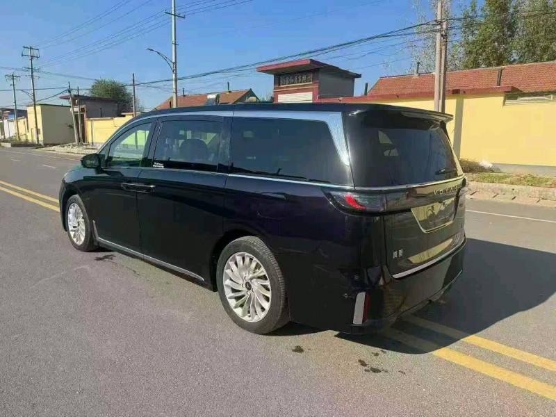 烟台23年岚图汽车梦想家8