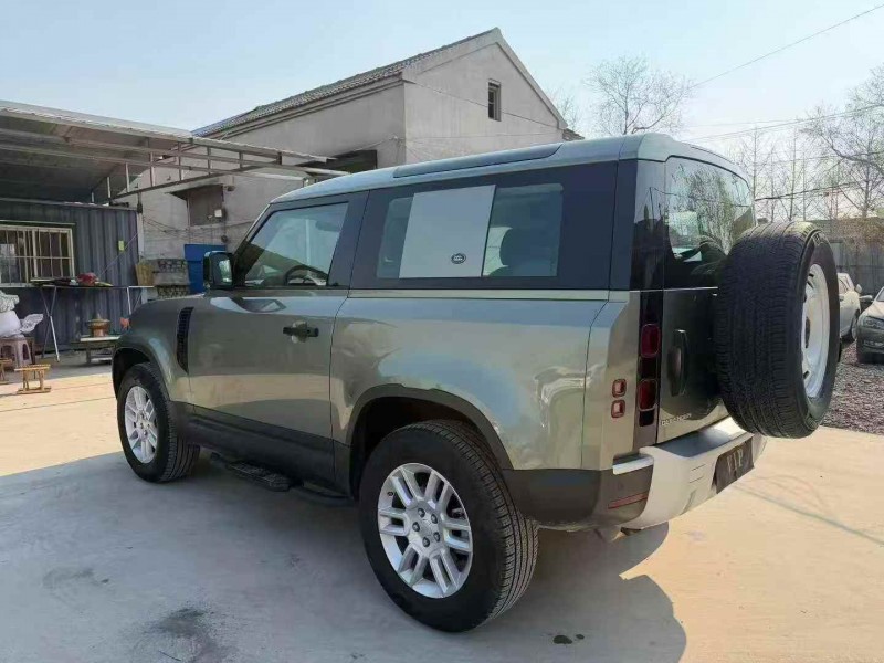 东营23年路虎卫士8