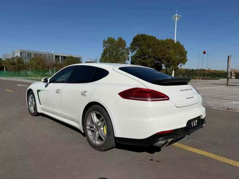 淮安14年保时捷帕拉梅拉8
