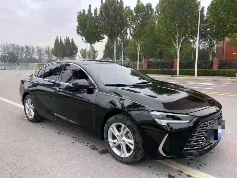 洛阳25年别克君威3