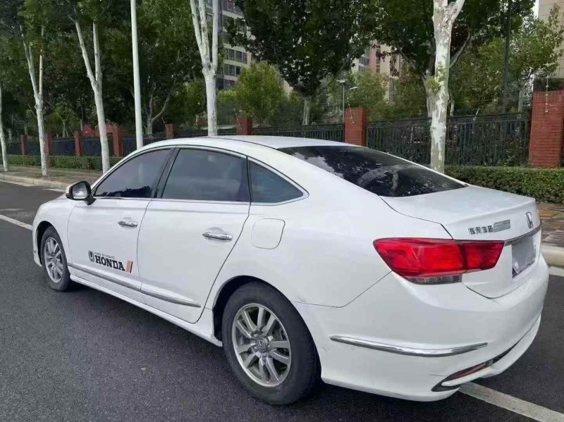 平顶山18年本田思铂睿8