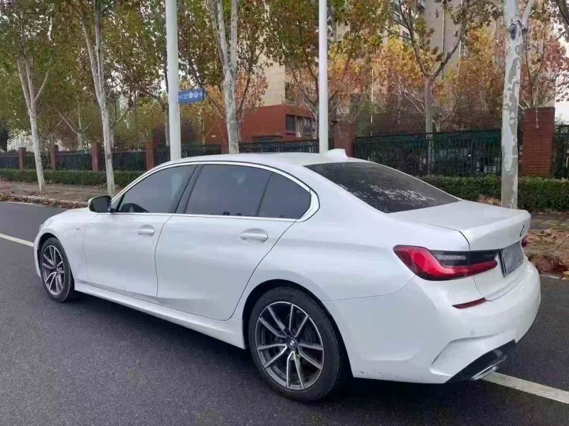 南阳21年宝马3系8