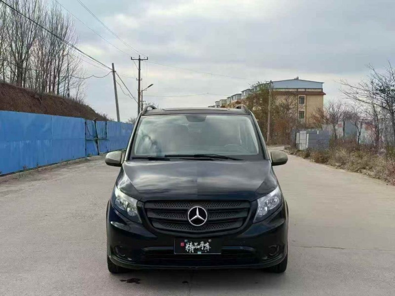 东营18年奔驰威霆1