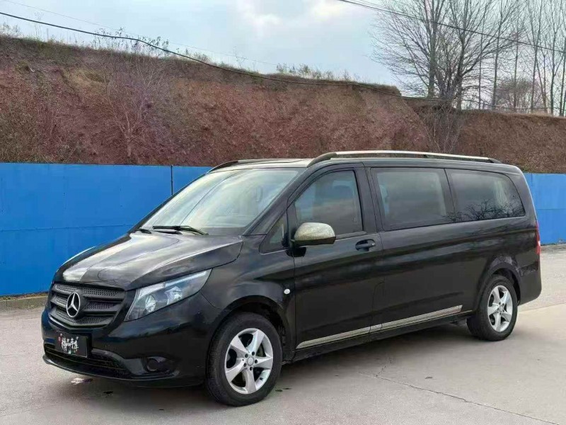 东营18年奔驰威霆2