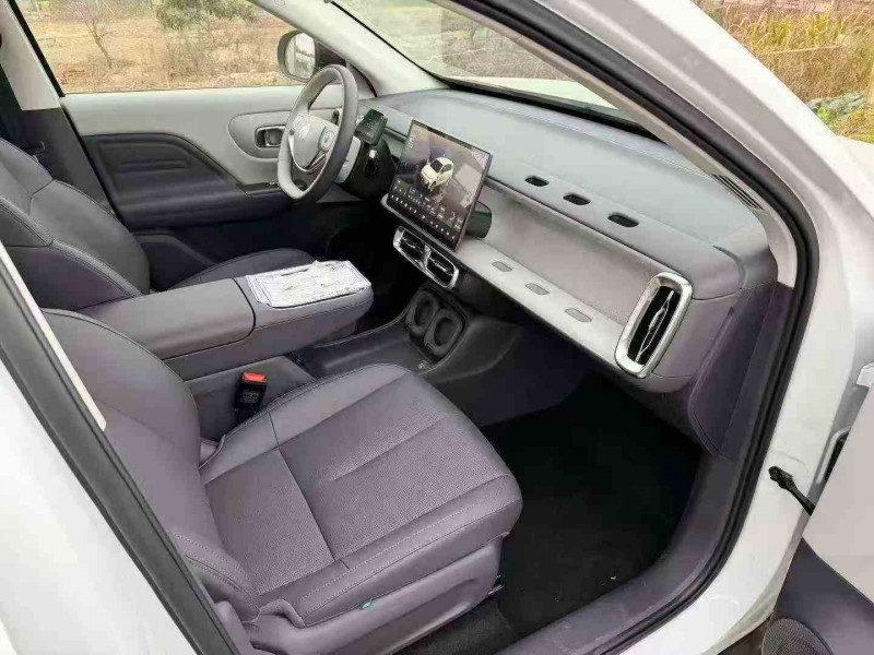 湖州25年零跑汽车B106