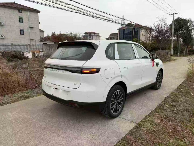 湖州25年零跑汽车B108