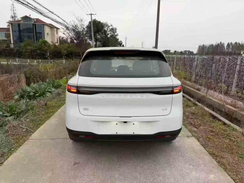 湖州25年零跑汽车B109