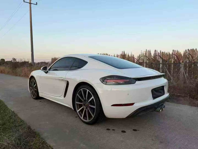 嘉兴18年保时捷7187