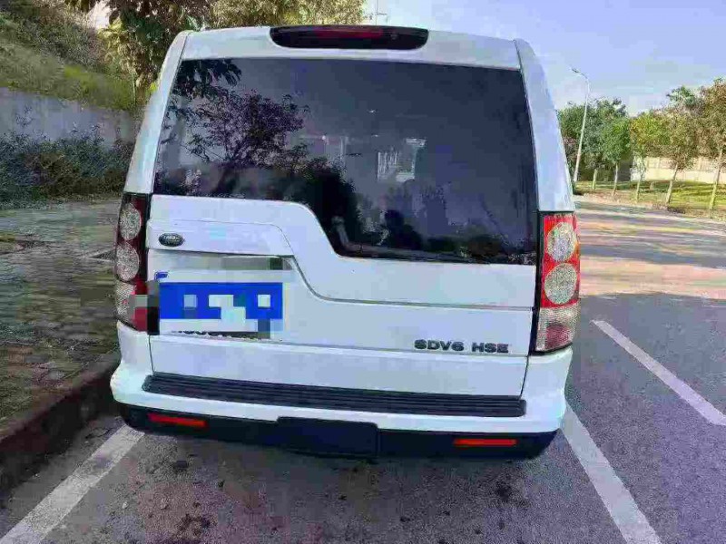 重庆12年路虎发现8