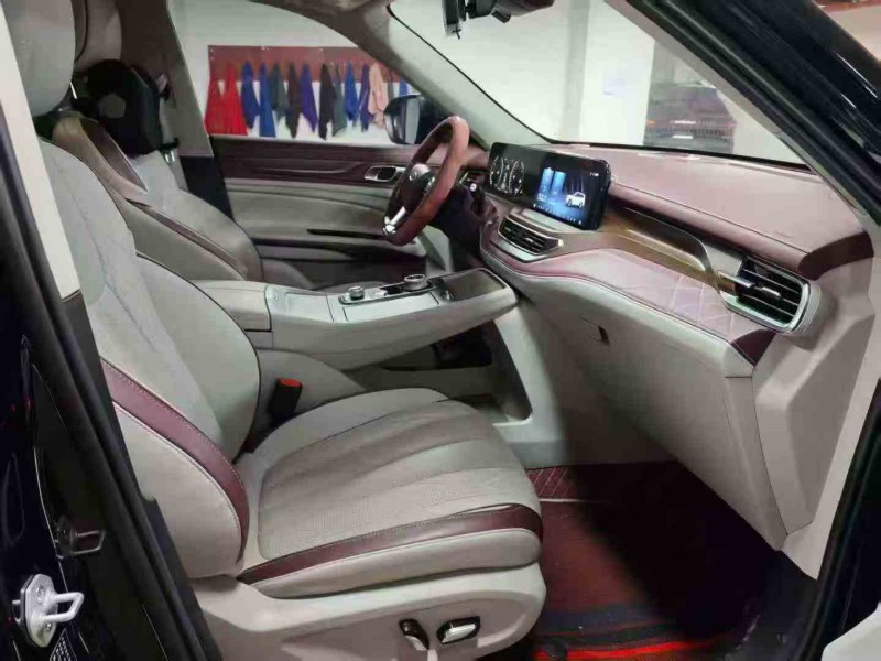 黔西南22年福特领裕4