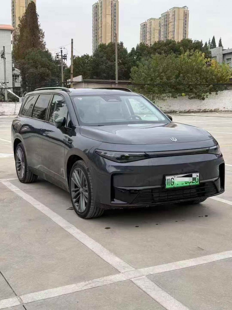 赣州24年零跑汽车C162