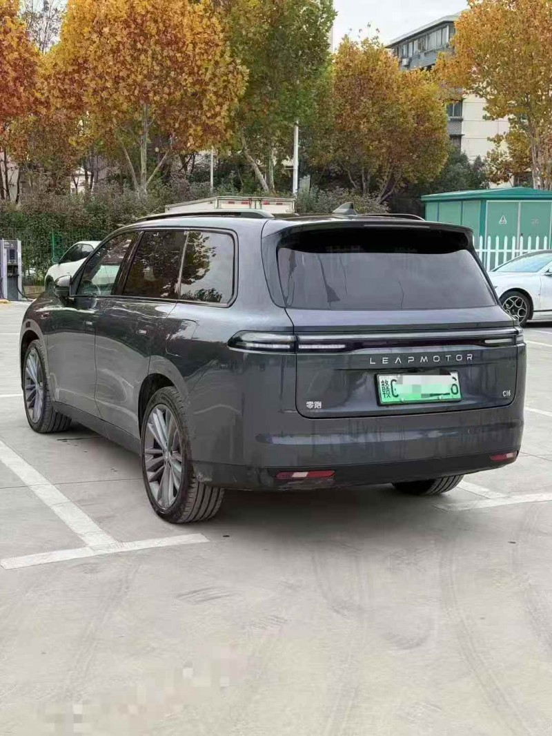 赣州24年零跑汽车C168