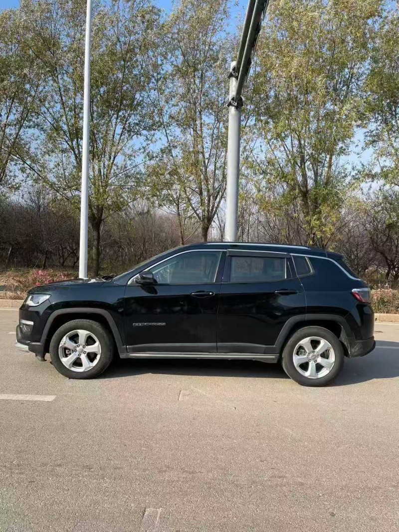 枣庄19年Jeep指南者9